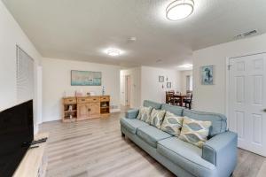 Imagen de la galería de Game Room, Private Pool South Daytona Home!, en South Daytona
