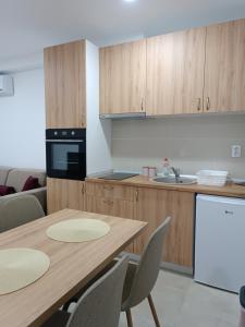 Kuchyň nebo kuchyňský kout v ubytování Apartman Spasić 2