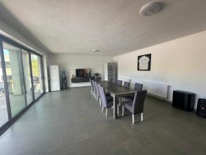 Dining area sa guest house