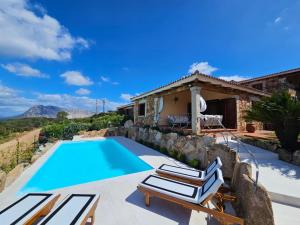 The swimming pool at or close to Villa Capo Coda Cavallo piscina privata
