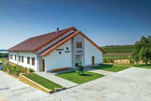 Fotografie z fotogalerie ubytování VINAŘSTVÍ & PENZION KNÁPEK STRACHOTÍN v destinaci Strachotín