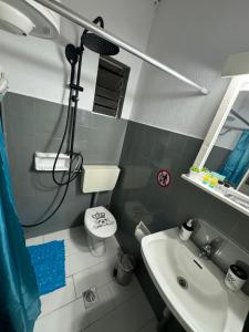 Koupelna v ubytování Best minimal studio in Xanthi - myHomee