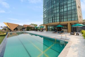 Swimming pool sa o malapit sa Nakarach Hotel Nakhon Phanom