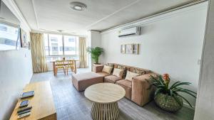 TV a/nebo společenská místnost v ubytování El Laguito Cartagena - Apartamento 2 habitaciones acceso directo a playa