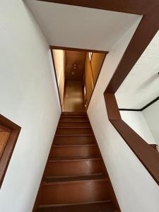 Mynd úr myndasafni af 高島市一棟貸切貸別荘グループファミリーok大人数でご利用だとお得連泊がお得 í Takashima