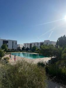 Бассейн в Tamraght golf sea view , pool, beach access или поблизости