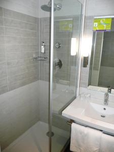 
A bathroom at Suite Home Briancon Serre Chevalier

