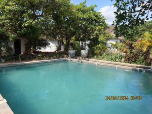 Bazén v ubytování Bohemiaz Resort and Spa Kampot nebo v jeho okolí