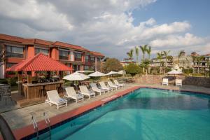 The swimming pool at or close to Hotel Pokhara Grande