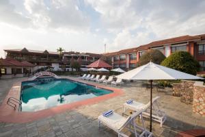 Sundlaugin á Hotel Pokhara Grande eða í nágrenninu