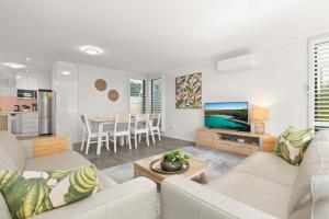 Kuchyň nebo kuchyňský kout v ubytování Inish by Experience Jervis Bay