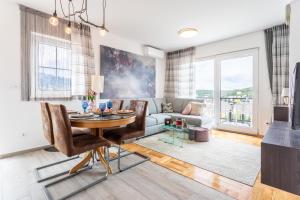 Χώρος καθιστικού στο Kalina Deluxe Apartments