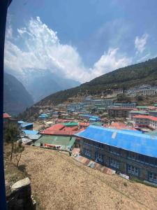 Vista de la piscina de Himalayan Lodge o d'una piscina que hi ha a prop