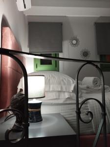 Gallery image of Art gray maisonette in Chios