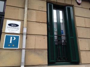 Zdjęcie z galerii obiektu Hostal San Sebastian Centro w mieście San Sebastián