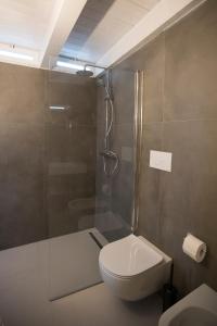 Een badkamer bij Albergo Diffuso Dimora Rossi Suite B&B