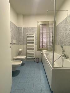 Koupelna v ubytování Affittacamere Leocorno 2 + 11 fotografií