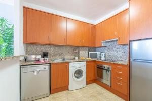 Kuchyňa alebo kuchynka v ubytovaní Apart-rent Apartment Blaucel 0083