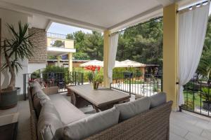 Gallery image of Hablando apartments-70m from the sea in Pridraga +35 photos