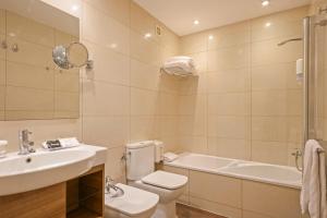 Kúpeľňa v ubytovaní Hotel Acta Azul Barcelona