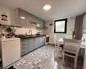 Dapur atau dapur kecil di Mirka