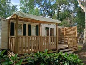 Φωτογραφία από το άλμπουμ του Mobil Home climatisé 3 chambres - Parc des 7 fonts σε Agde