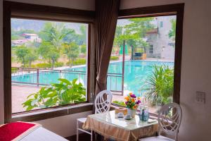 Bazén v ubytování Trang An Hometown Homestay nebo v jeho okolí