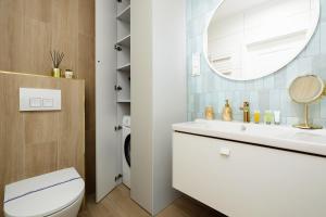 Kúpeľňa v ubytovaní Horyzont Apartamenty -Polanki AQUA- Strefa SPA z basenem i fitness studio, prywatny garaż