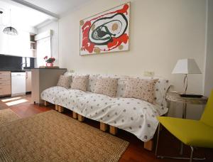 Χώρος καθιστικού στο Apartamento con terraza en el entorno de Sanxenxo