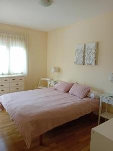 Posteľ alebo postele v izbe v ubytovaní VILLA AMANECER + 28 fotografií