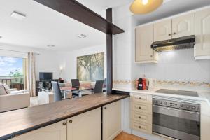 Η κουζίνα ή μικρή κουζίνα στο Roque del Conde Aragon