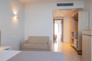 プラタモナスにあるZefyros Sea View Hotelのギャラリーの写真