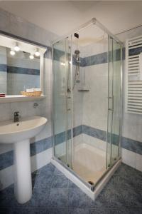 Koupelna v ubytování Hotel Salus