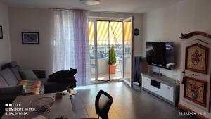 TV a/nebo společenská místnost v ubytování gemütliche 2 Zimmer Wohnung in Markgröningen