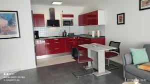 Kuchyň nebo kuchyňský kout v ubytování gemütliche 2 Zimmer Wohnung in Markgröningen
