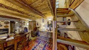 Posedenie v ubytovaní Ca' Scocc, antica casa di montagna in Valsesia