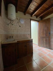 Een badkamer bij El Olivar Lidia
