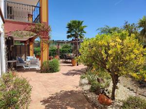 Zdjęcie z galerii obiektu Costa Esuri Ayamonte Las Encinas Luxury 3-bedroom apartment - huge garden w mieście Ayamonte