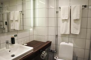 Ένα μπάνιο στο Home Hotel Kompaniet