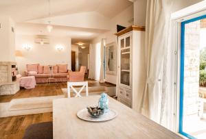 Χώρος καθιστικού στο Beautiful Villa Torre IV with sauna in Tar