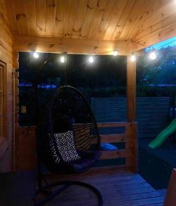 Fotografie z fotogalerie ubytování Le Chalet avec jacuzzi privatif v destinaci Nargis