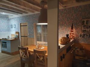Zdjęcie z galerii obiektu Maison Le Petit Four w mieście Lignac