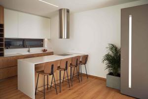 Dapur atau dapur kecil di Omnia Luxury Villas - "Heated" pools & breathtaking seaviews! +42 gambar