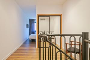 Posteľ alebo postele v izbe v ubytovaní Hotel Acta Azul Barcelona