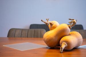 a pile of pears sitting on top of a table at Tierra de Anarbel in Acebal