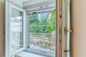 in 坎波斯巴洛斯的住宿－Sail in apt in the heart of Naousa，相簿中的一張相片