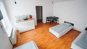 Galería fotográfica de Noclegi WOKU en Świebodzice