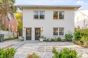 Το κτήριο όπου στεγάζεται  η παραθεριστική κατοικία