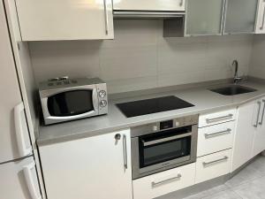 Kuchnia lub aneks kuchenny w obiekcie Una genial estancia en Madrid centro