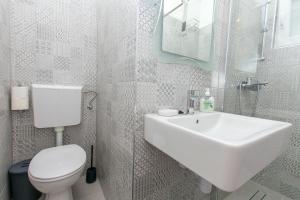 Kúpeľňa v ubytovaní Apartment Terezija + 23 fotografií